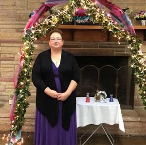 Meet your Posher, Pamela